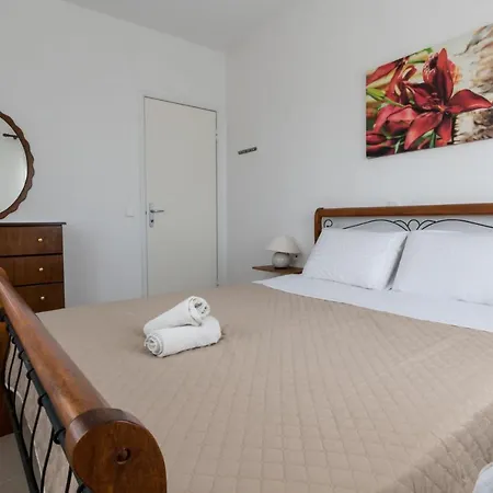 Apartment Botzi-the House On The Hill *