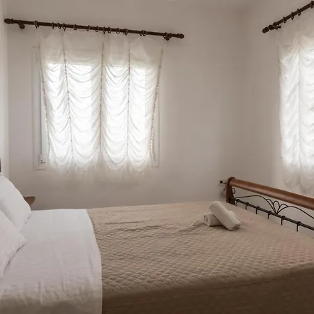 Botzi-the House On The Hill Apartman Marathiász
